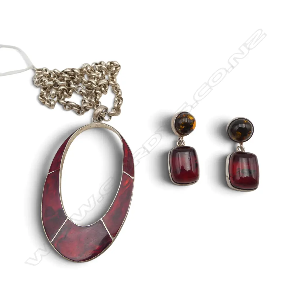S/SILVER CHAIN & PENDANT WITH PR S/SILVER & AMBER PIERCED EARINGS TOTAL WIEGHT 31.4GMS Image 1++