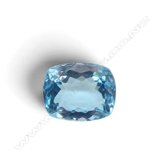 LOOSE CUSHION CUT BLUE TOPAZ