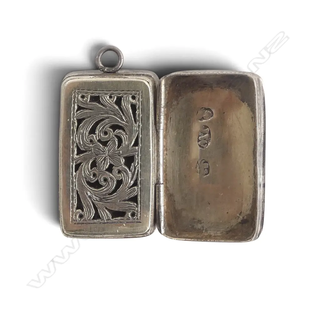 Joseph Willmore Birmingham c1800 silver vinaigrette. Machine engraved. Pierced & engraved grille Image 1++