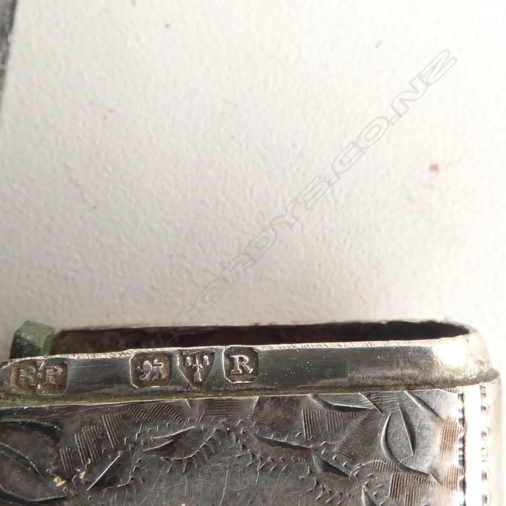 CHESTER 1900 SILVER ENGRAVED VESTA 13.8gms Image 1++