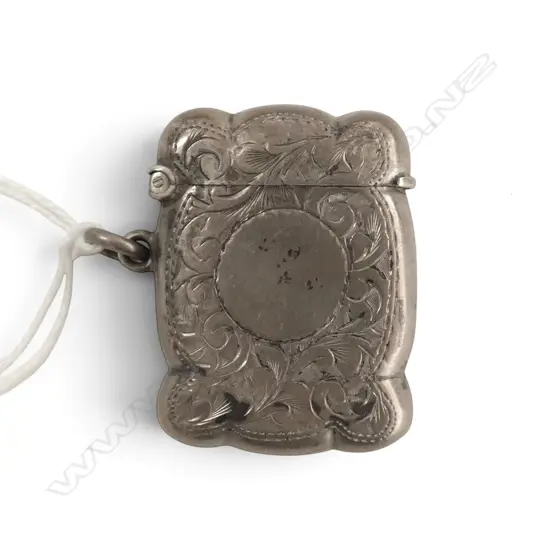 Birmingham 1902 engraved SILVER VESTA. 16gms