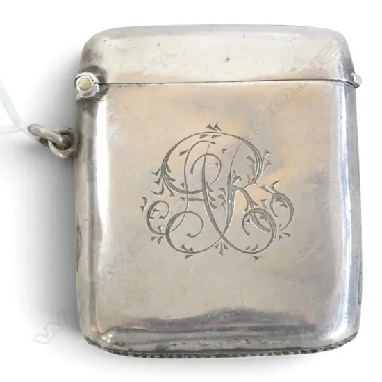 Birmingham 1917 plain SILVER VESTA CASE. 32.5gms