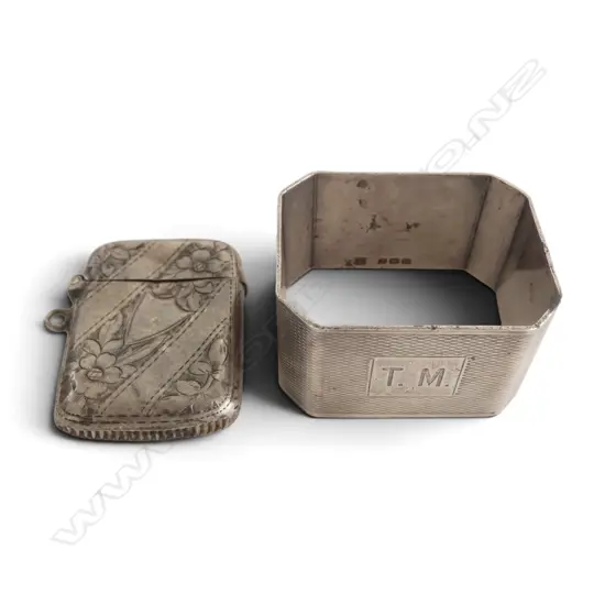 SILVER NAPKING RING & VESTA 43gms