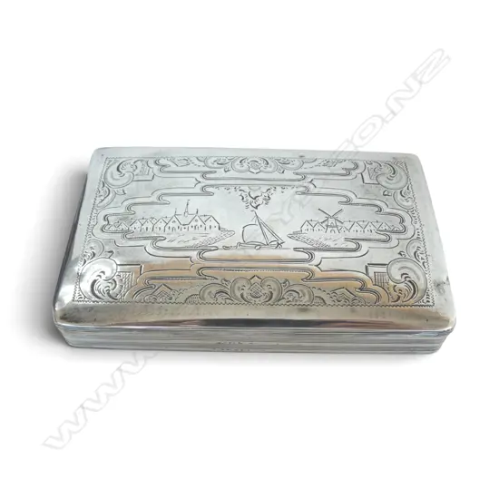 CONTINENTAL 840 SILVER BOX, VELVET LINED W.140mm 177gms