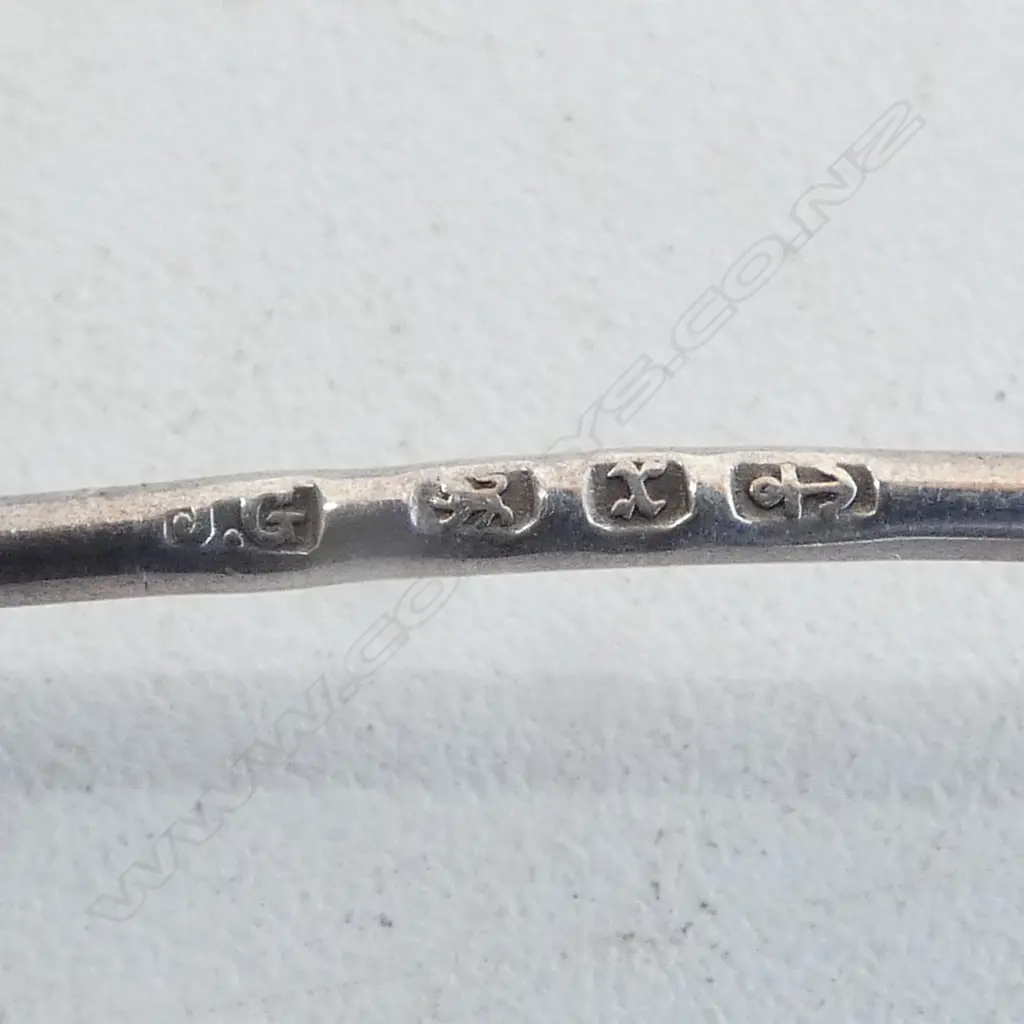 5 SILVER SHELL BOWLED SALT SPOONS Birmingham 1897. 9gms Image 1++
