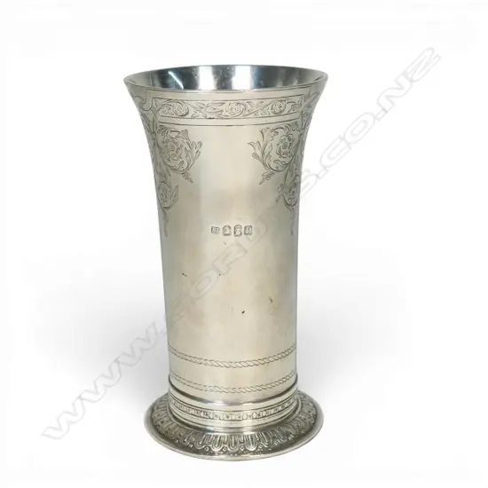 Heavy Britannia Standard silver 95.85% vase of mild trumpet form. London 1910 by Lambert & Co 500gms