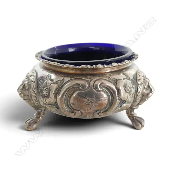 S/SILVER SALT BLUE GLASS LINER SILVER WEIGHT136.5GMS