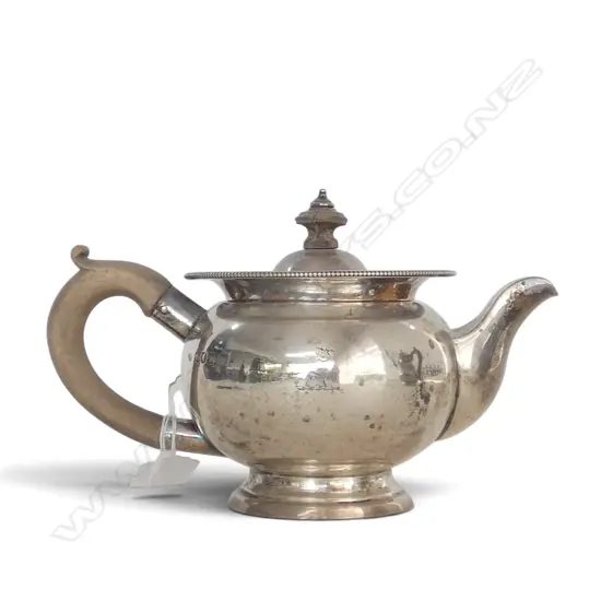 S/SILVER TEAPOT TOTAL WIEGHT301GMS