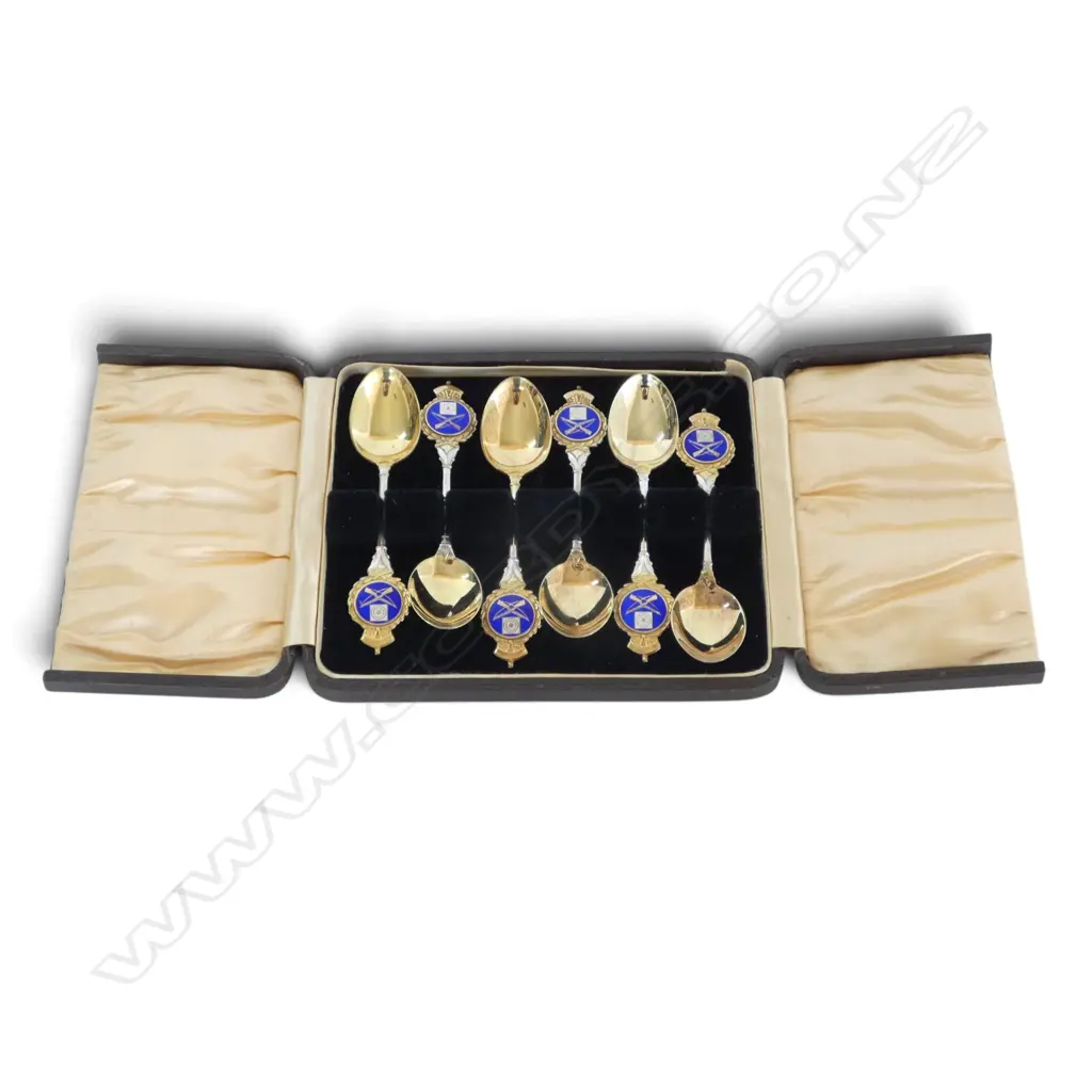 CASED SET OF 6 GILDED STG SILVER & ENAMEL SOUVENIR TEASPOONS 111gms  Image 1++