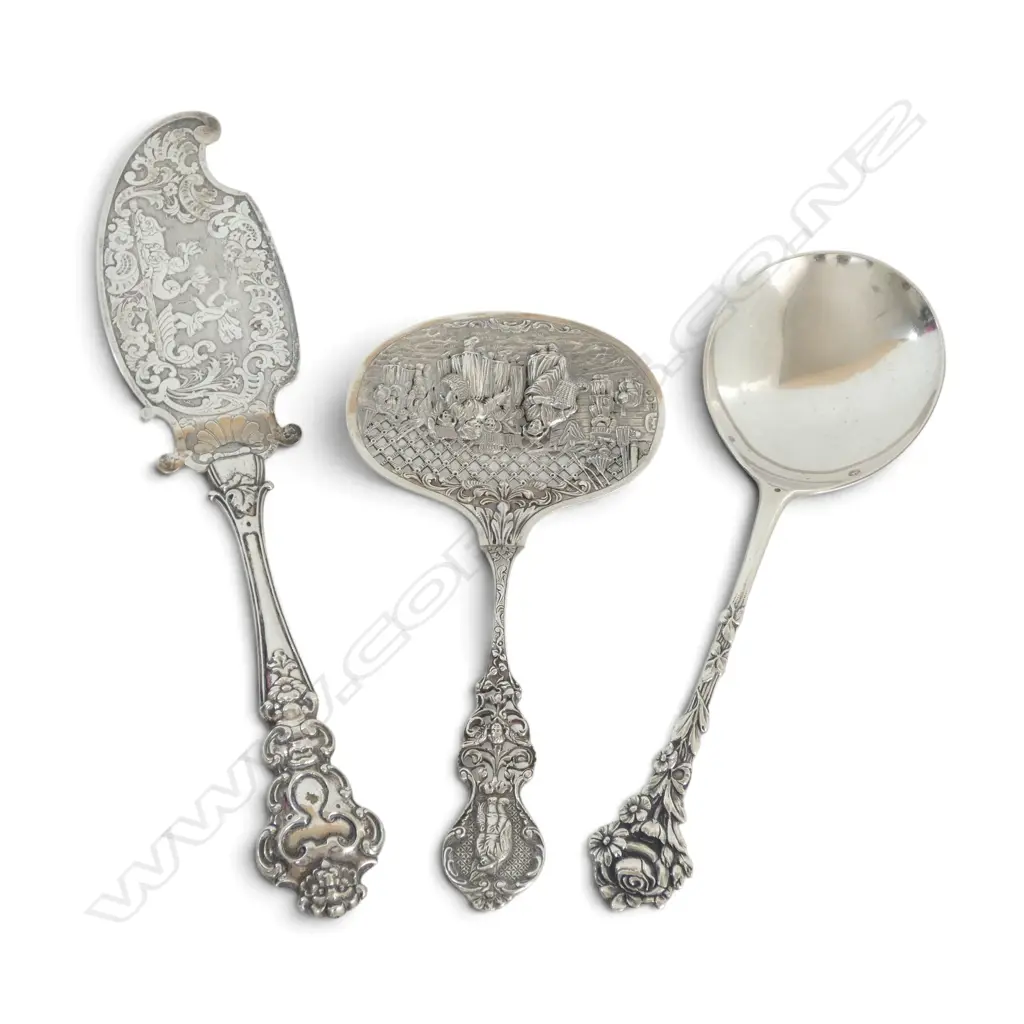 3 CONTINENTAL SILVER SERVERS 230gms Image 1++