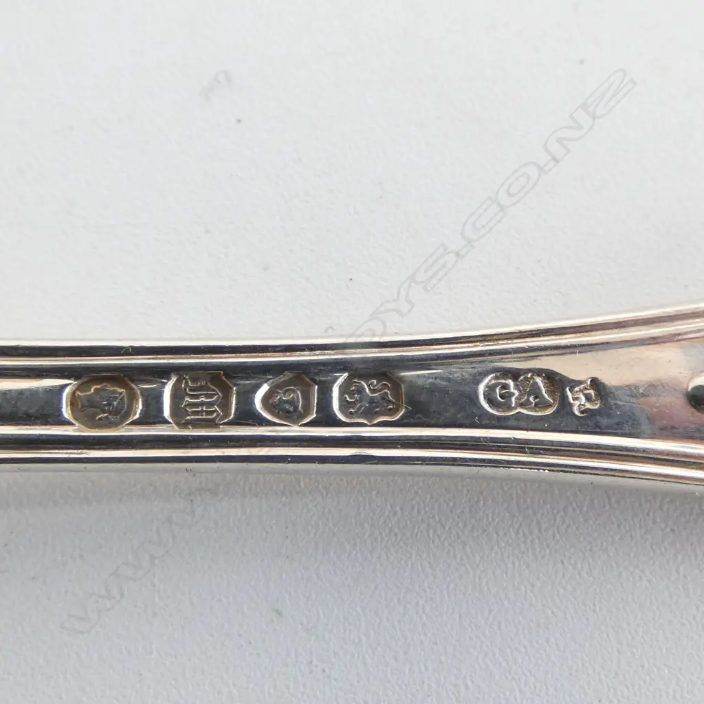 4 VICTORIAN STG SILVER SERVING SPOONS L.220mm 396gms Image 1++