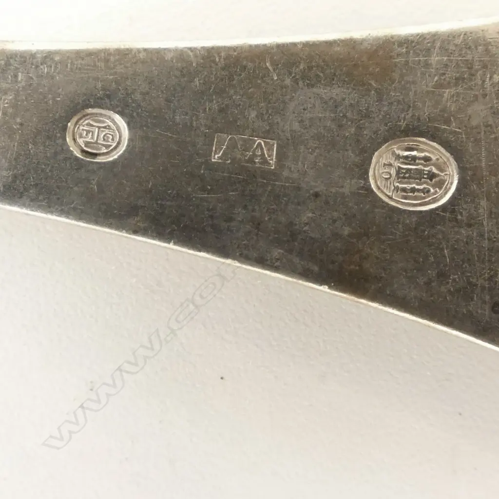 3 PCES SILVER CUTLERY; SPOON 50% 26gms, 925 FORK 37gms, 950 TONGS 28gms Image 1++