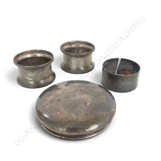 3 STG SILVER NAPKIN RINGS + CONTAINER LID, 70gms