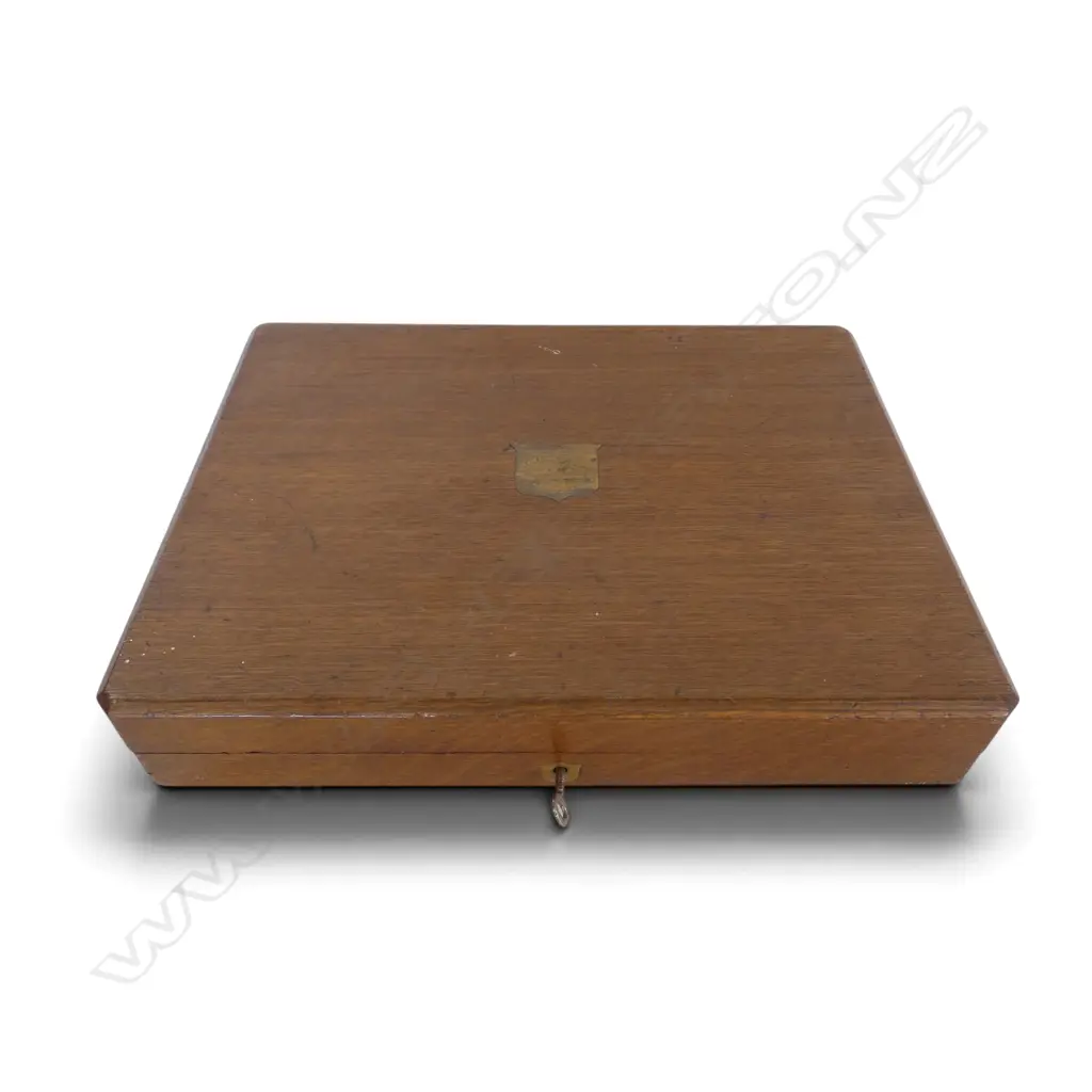 24PC  OAK CASED S/SILVER FISH SET  Image 1++