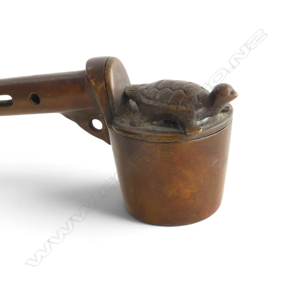 ANTIQUE ORIENTAL BRONZE SCRIBS PEN & INK POT HOLDER mythical tortoise on lid Image 1++