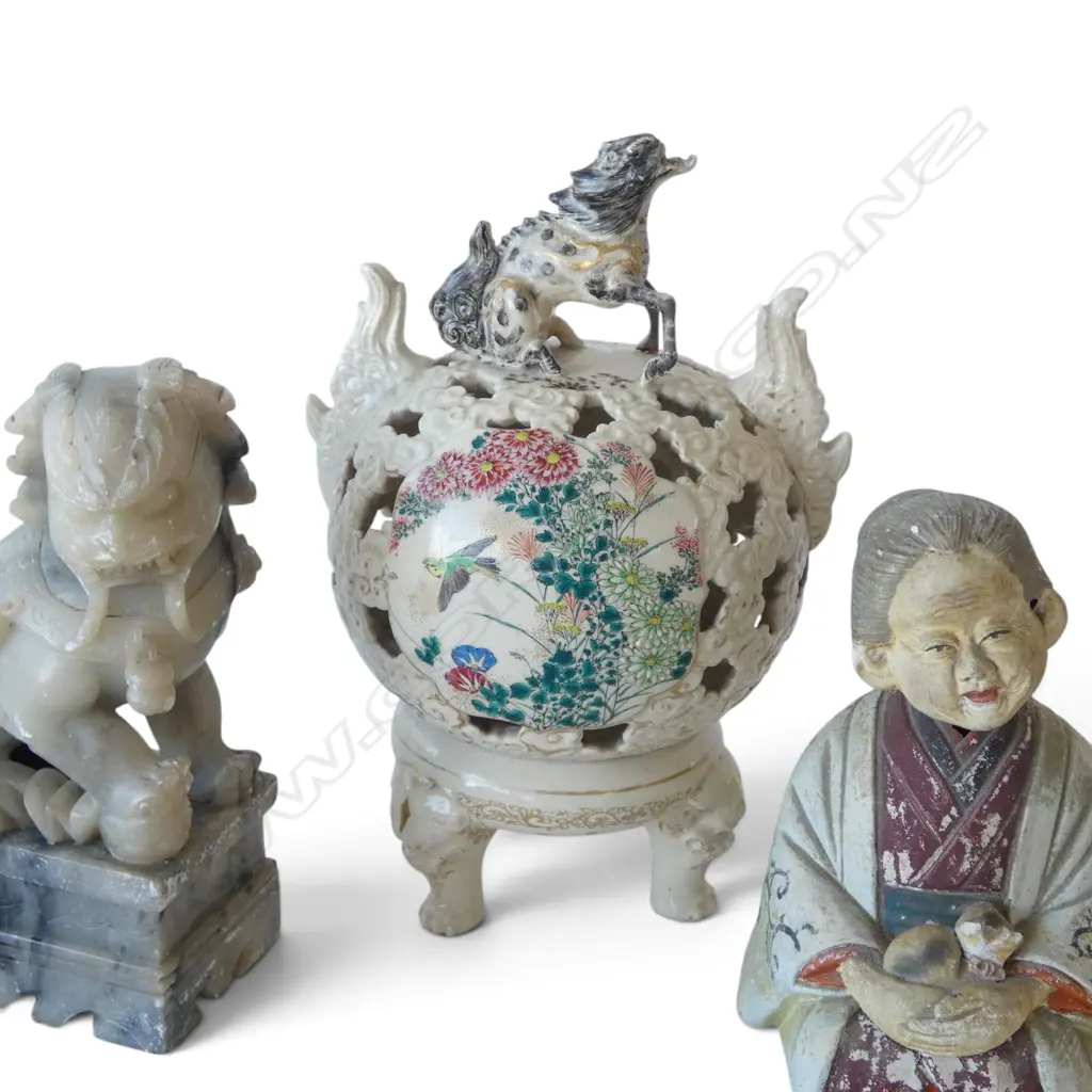 4 PCES OF ORIENTAL; CHINESE VASE, FIGURE & PR FU DOGS faults H.230mm Image 1++