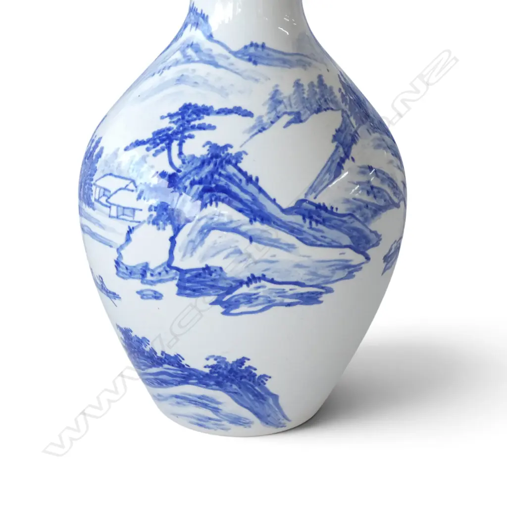 3 ORIENTAL B/W VASES (PR H.420mm + 1) Image 1++