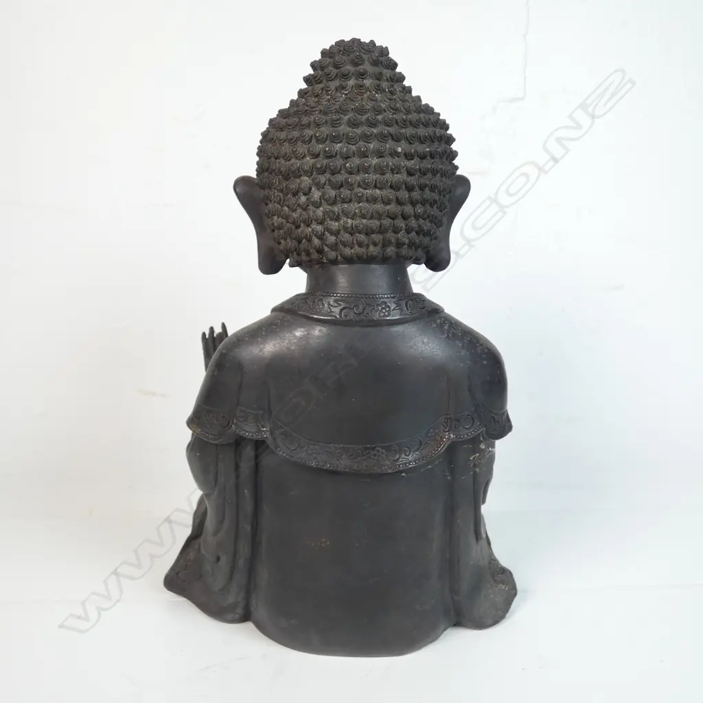 FINE CHINESE ANTIQUE STYLE BRONZED SEATED BUDDHA HOLDING A LOTUS BUD (SYMBOLE OF SPIRITUAL AWAKENING), 160 X 280MM Image 1++