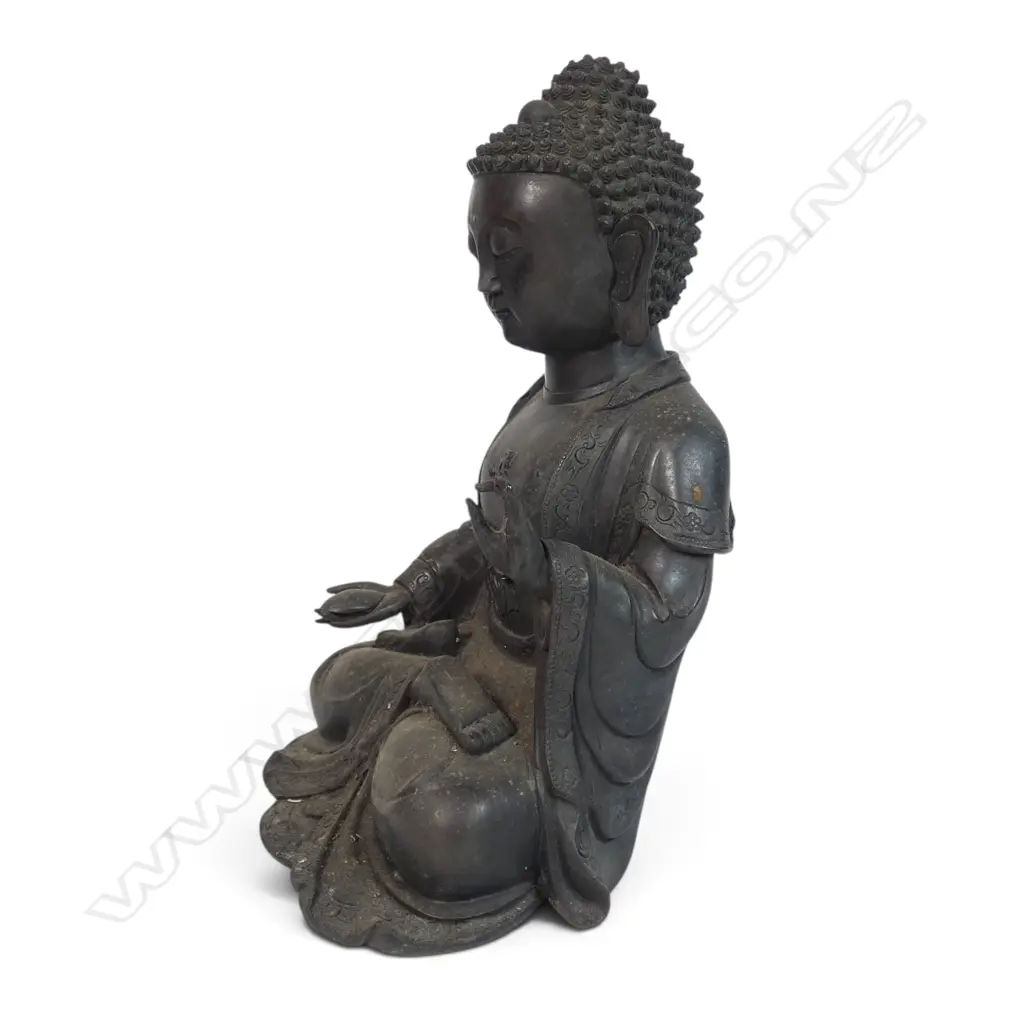 FINE CHINESE ANTIQUE STYLE BRONZED SEATED BUDDHA HOLDING A LOTUS BUD (SYMBOLE OF SPIRITUAL AWAKENING), 160 X 280MM Image 1++