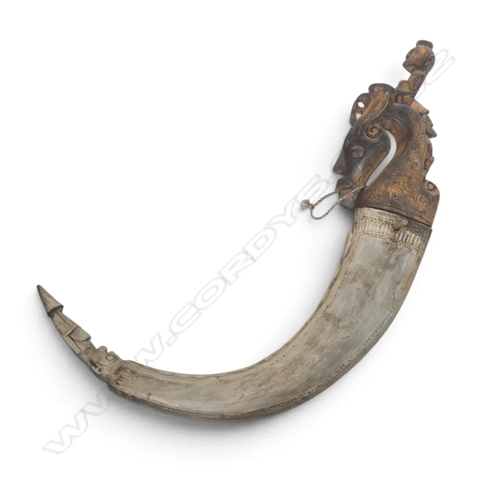 TRADITIONAL BATAK MEDICINE HORN FROM THE BATAK CULTURE (SUMATRA), HORN & WOOD, L.480MM Image 1++