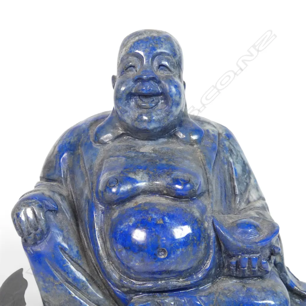 CHINESE HAND CARVED BLUE LAPIS LAZULI SCULPTURE OF A SEATED LAUGHING BUDDHA (BUDAI) ON A BASE, 120 X 110MM Image 1++