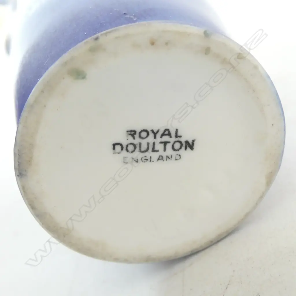ROYAL DOULTON BLUE CHILDREN'S VASE, H.120mm Image 1++