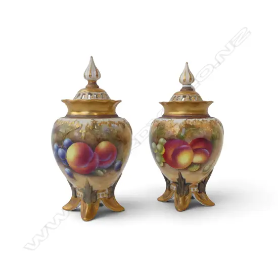 PR ROYAL WORCESTER LIDDED VASES, SIGNED H.130mm