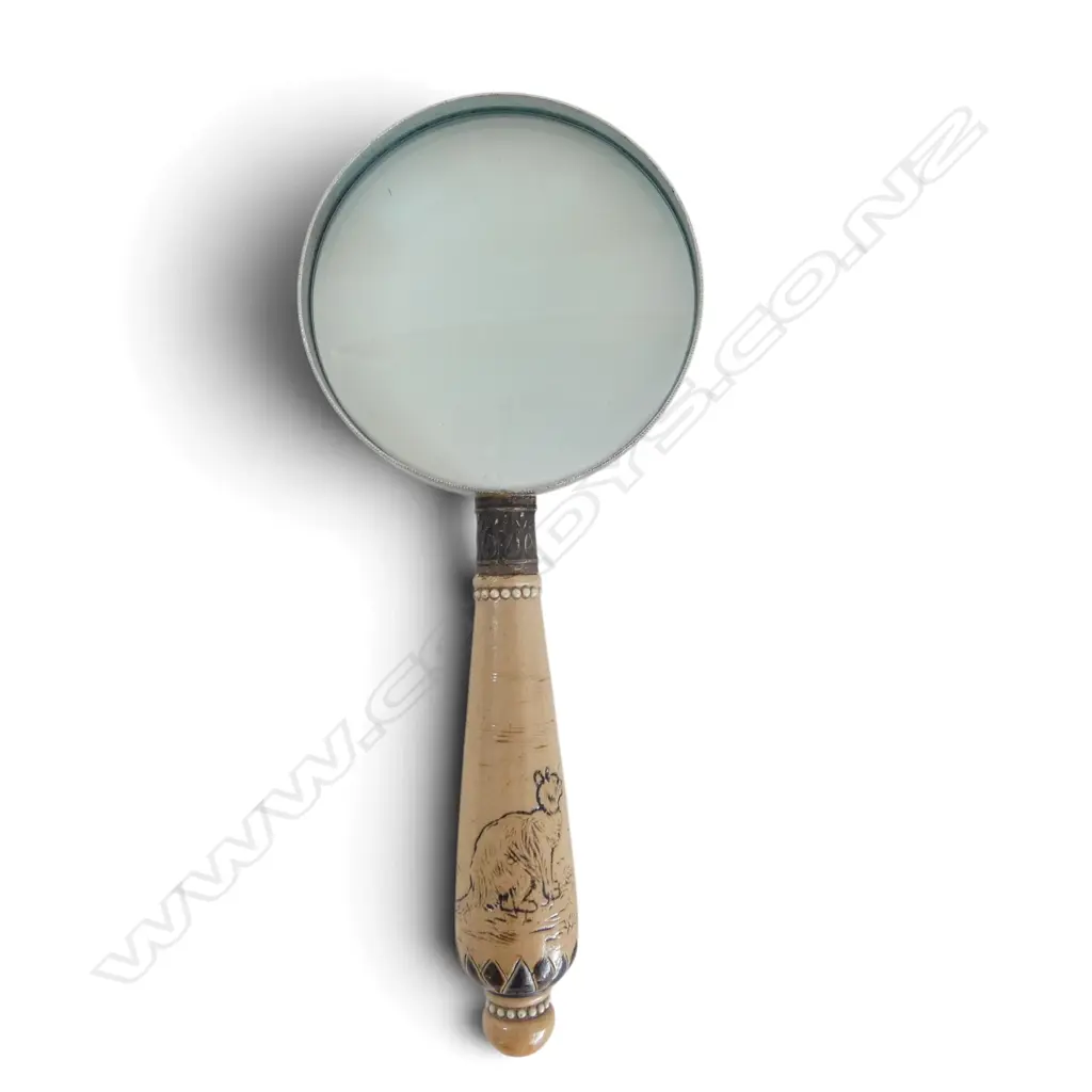 RARE DOULTON LAMBETH HANNAH BARLOW HANDLED MAGNIFYING GLASS Image 1++