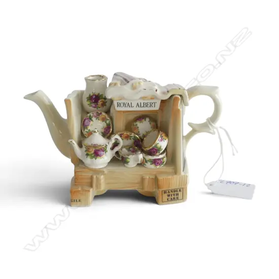 ROYAL ALBERT OLD COUNTRY ROSES MINI TEAPOT W.150mm