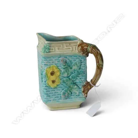 ANTIQUE JUG H.160mm
