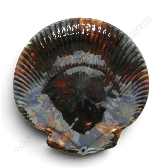 ANTIQUE MAJOLICA WEDGWOOD SCALLOP DISH W.220mm