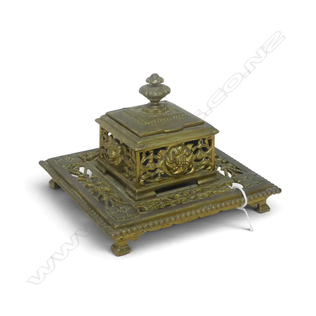 ANTIQUE BRASS INK STAND pierced design W.165mm Image 1++