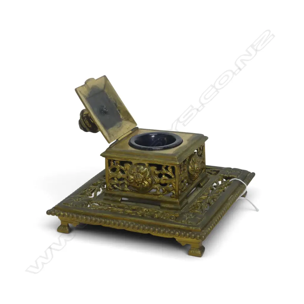 ANTIQUE BRASS INK STAND pierced design W.165mm Image 1++