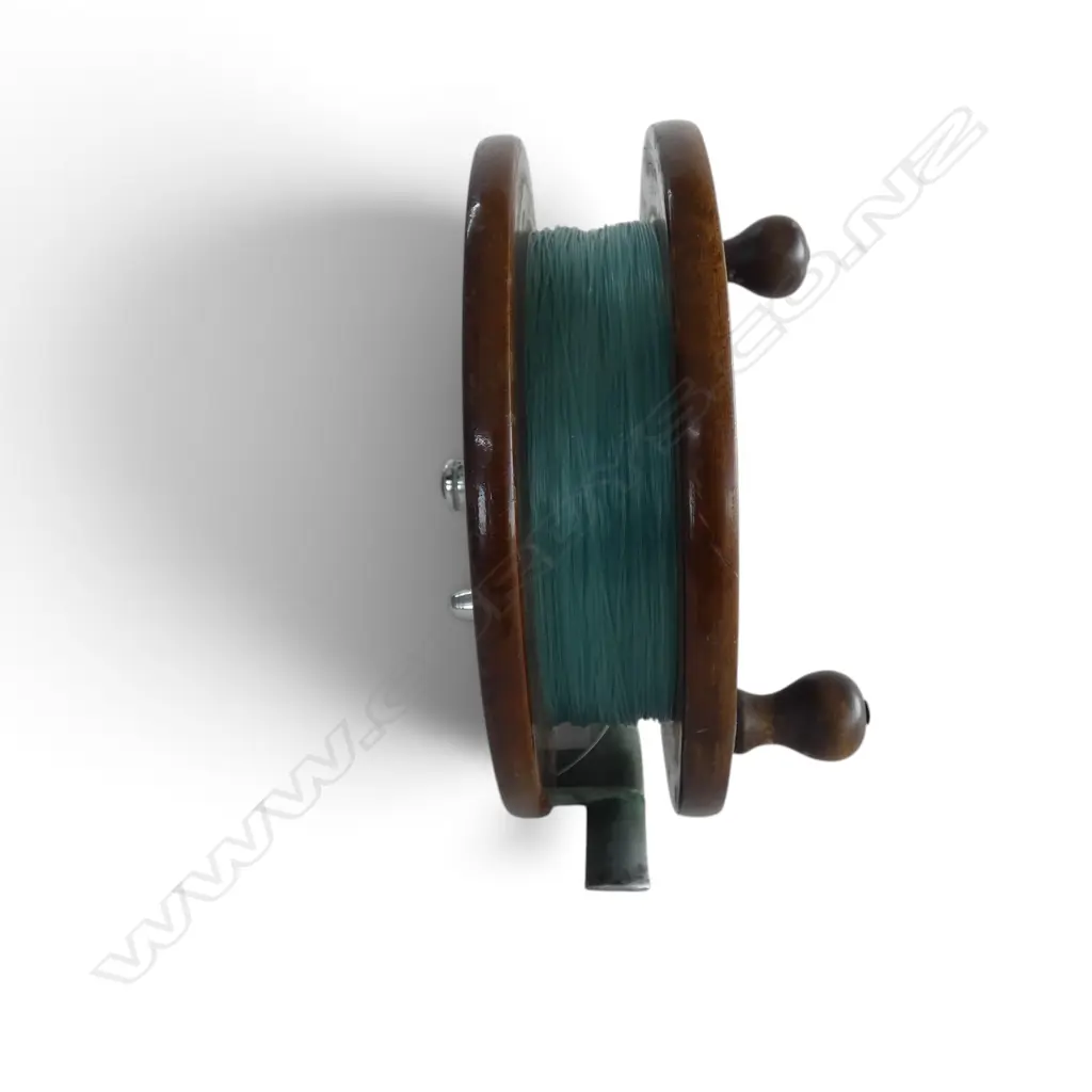 VINTAGE WOOD & CROMED BRASS SALMON REEL DIA150MM Image 1++