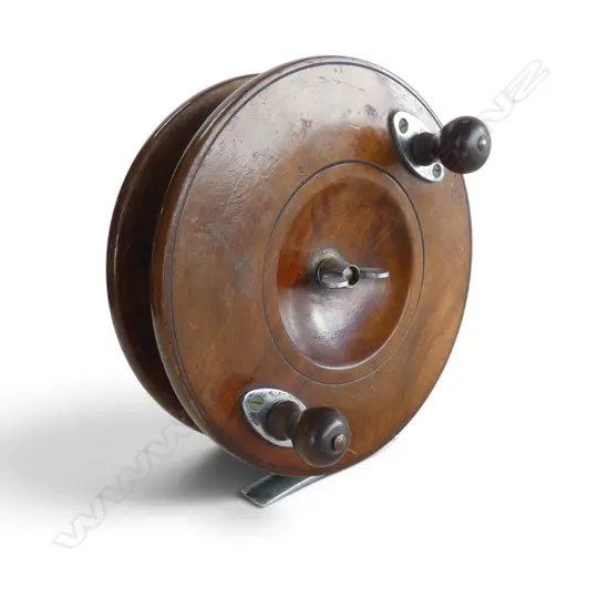VINTAGE WOOD & CROMED BRASS SALMON REEL DIA150MM