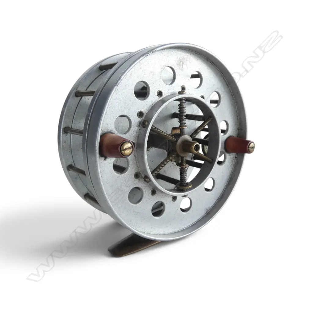 VINTAGE BRASS & ALUMINIUM  SALMON FISHING REEL Image 1++