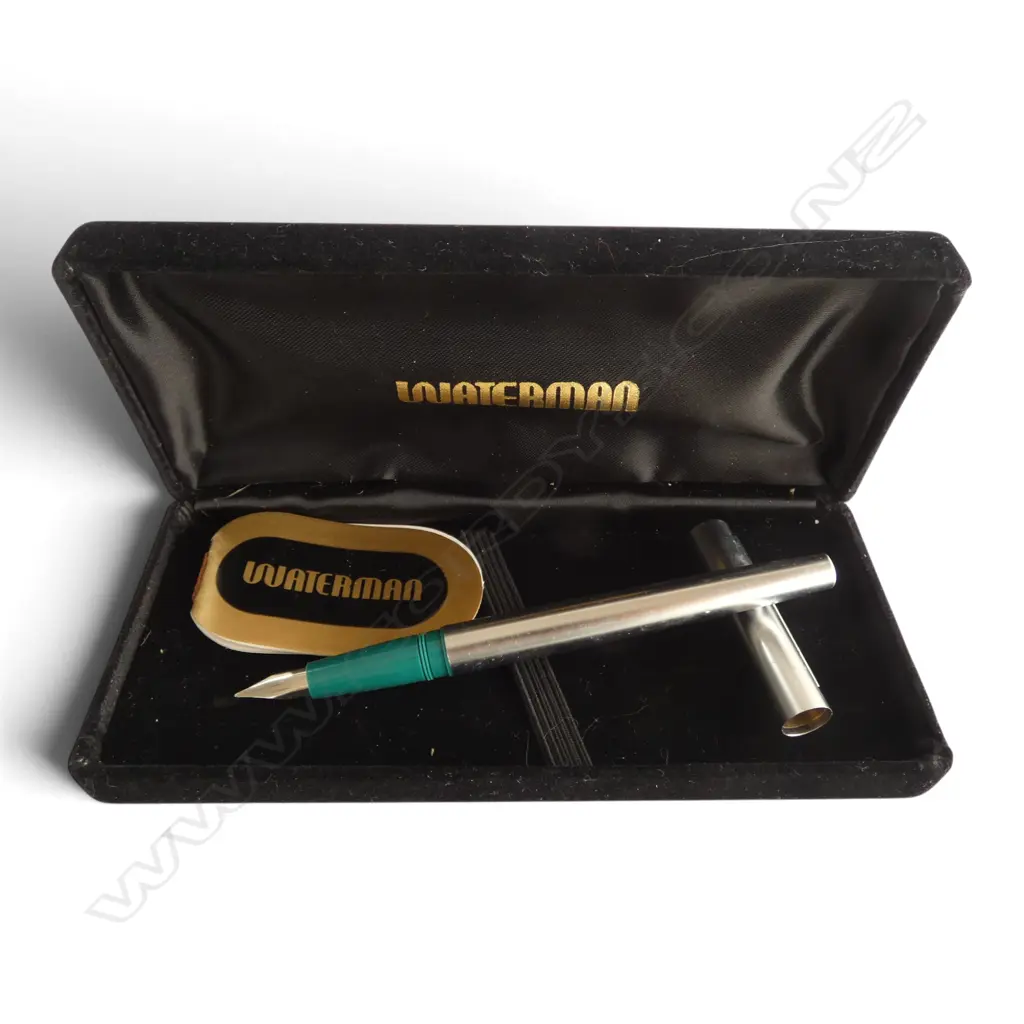 VINTAGE WATERMAN FOUNTAIN PEN UNUSED IN CASE Image 1++