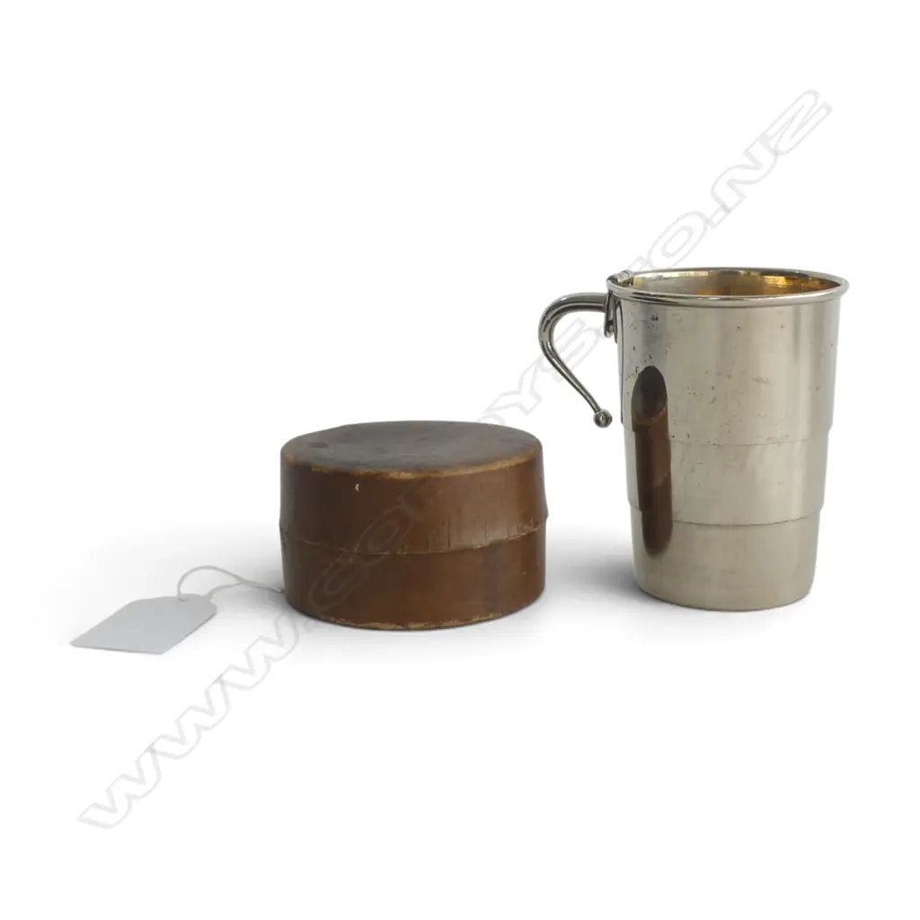 ANTIQUE COLLAPSIBLE TRAVEL CUP WITH GILT INTERIOR & FOLD OUT HANDLE IN ORIGINAL BOX H78MM EXTENDED Image 1++