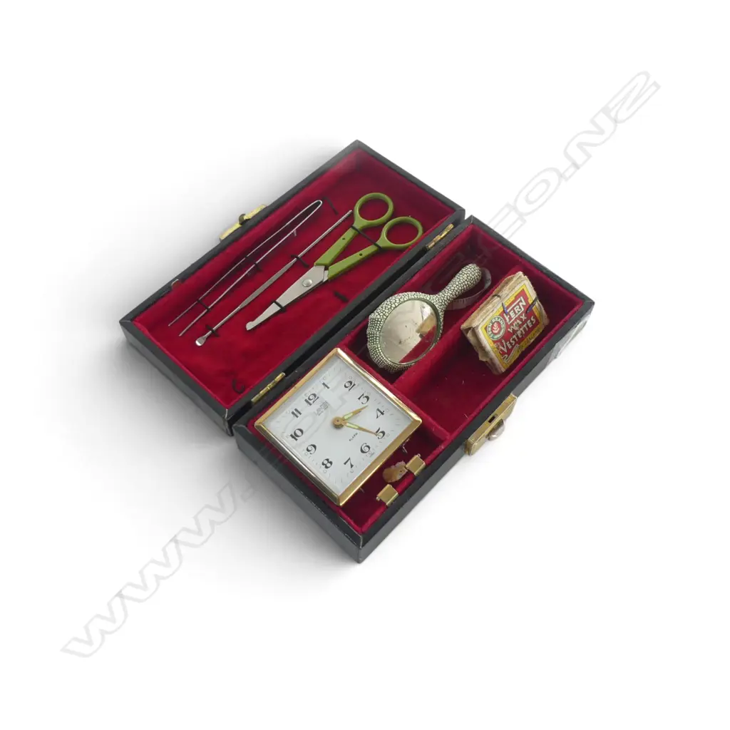 CASED SEWING SET  Image 1++