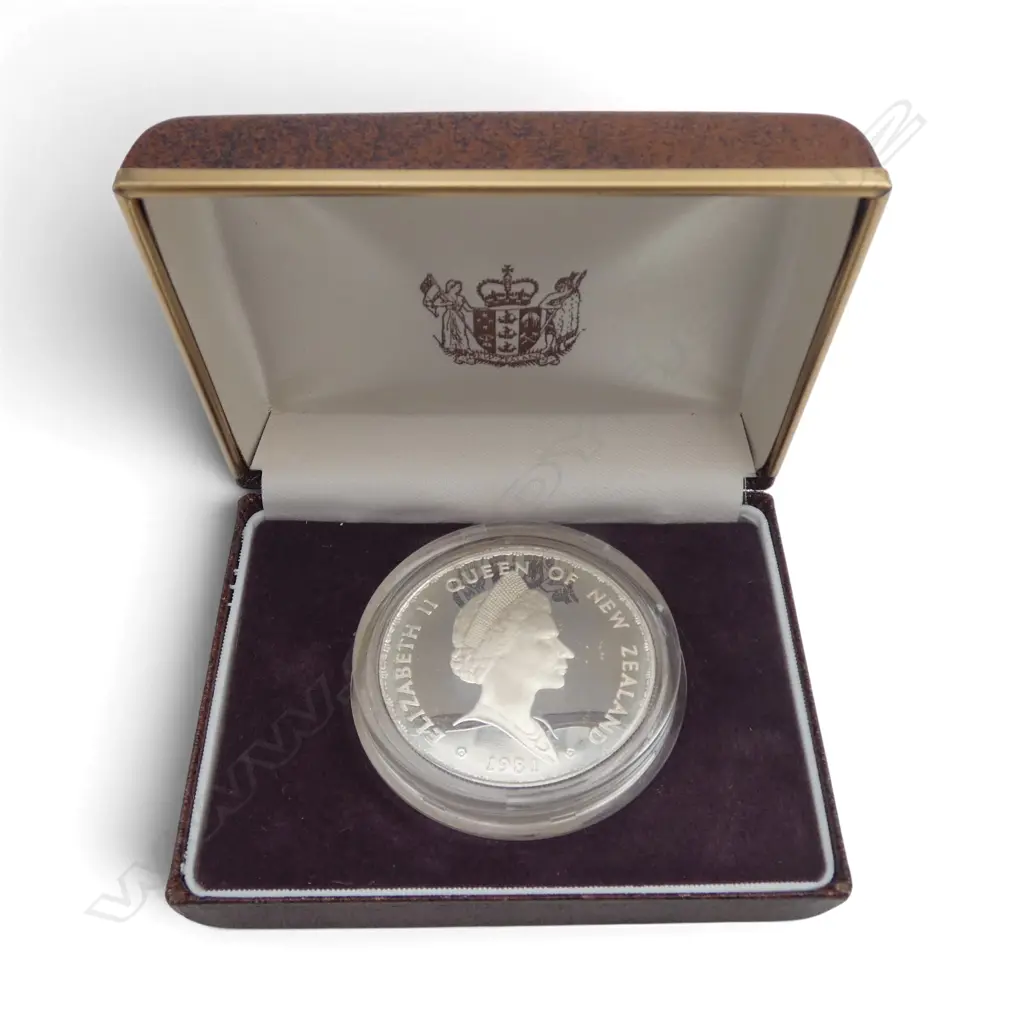 1981 N.Z. ROYAL VISIT .925 SILVER PROOF $1 COIN 27.22gms Image 1++