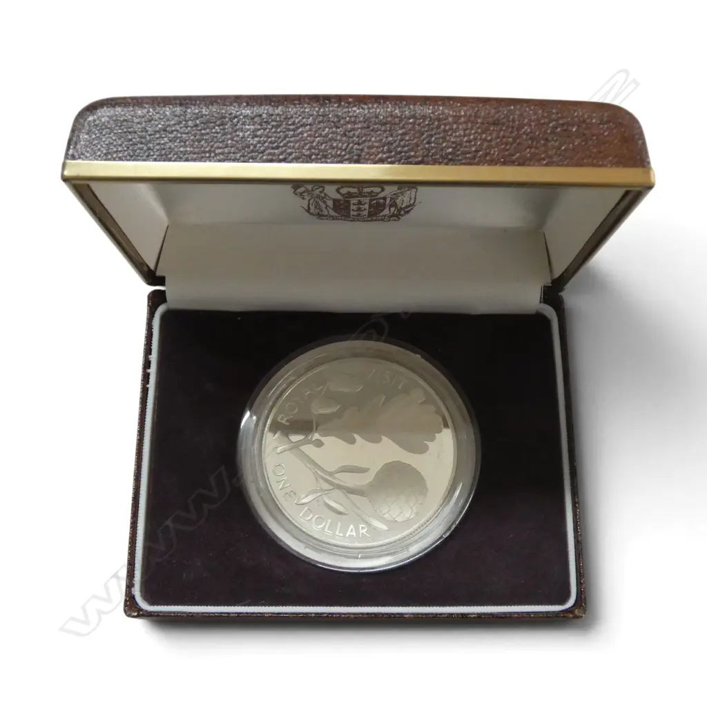 1981 N.Z. ROYAL VISIT .925 SILVER PROOF $1 COIN 27.22gms Image 1++