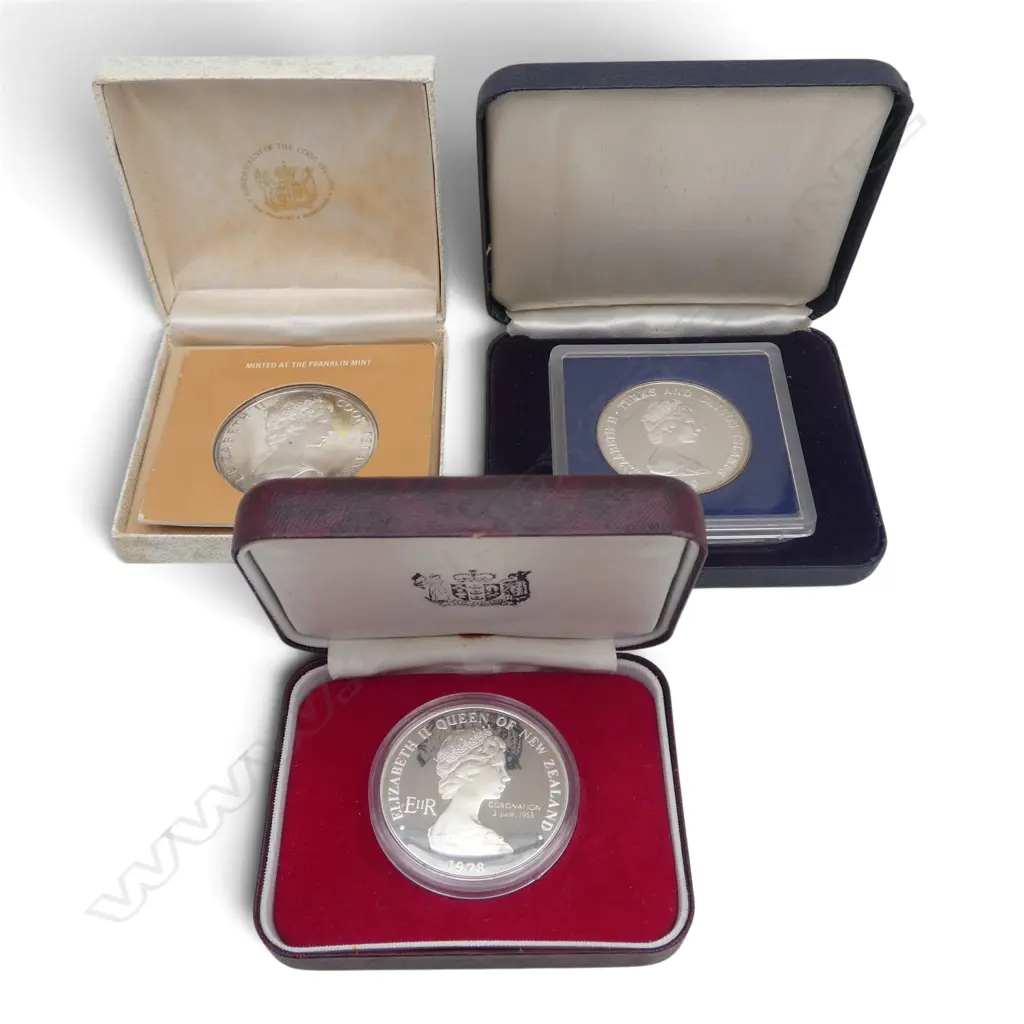 3 SILVER PROOF COINS Image 1++