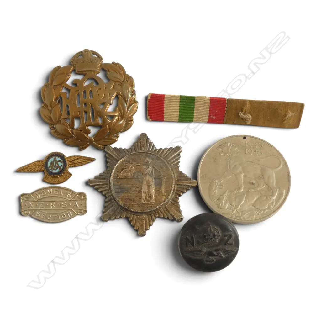ASST. MILITARY COLLECTABLES etc Image 1++