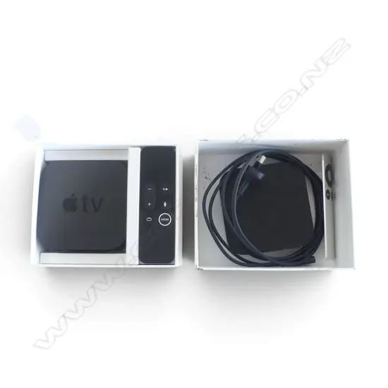 2 APPLE TV (1st & 3rd GEN) + 2 REMOTES & CORD