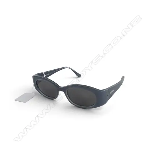 PR VINTAGE CHLOE SUNGLASSES in original named box