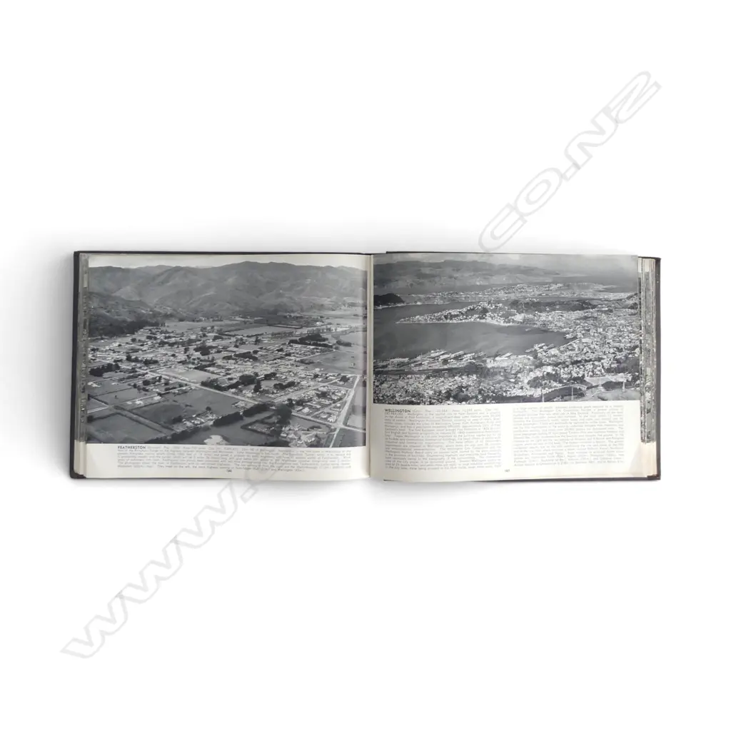 WHITES AVIATION PICTORIAL REFRENCE BOOK OF NZ FIRST EDITION L280MM Image 1++
