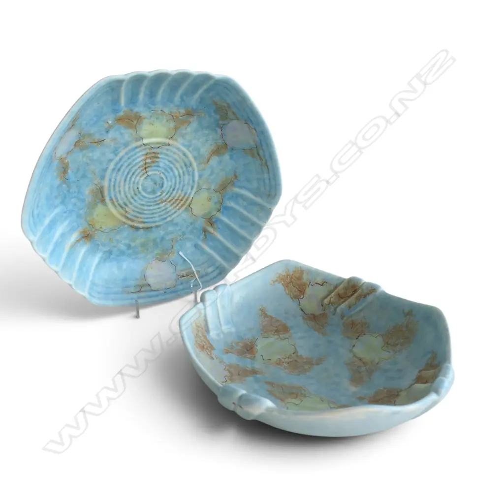 2 BESWICK DISHES W.290mm Image 1++