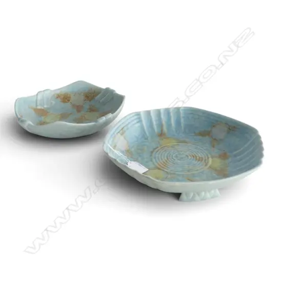 2 BESWICK DISHES W.290mm