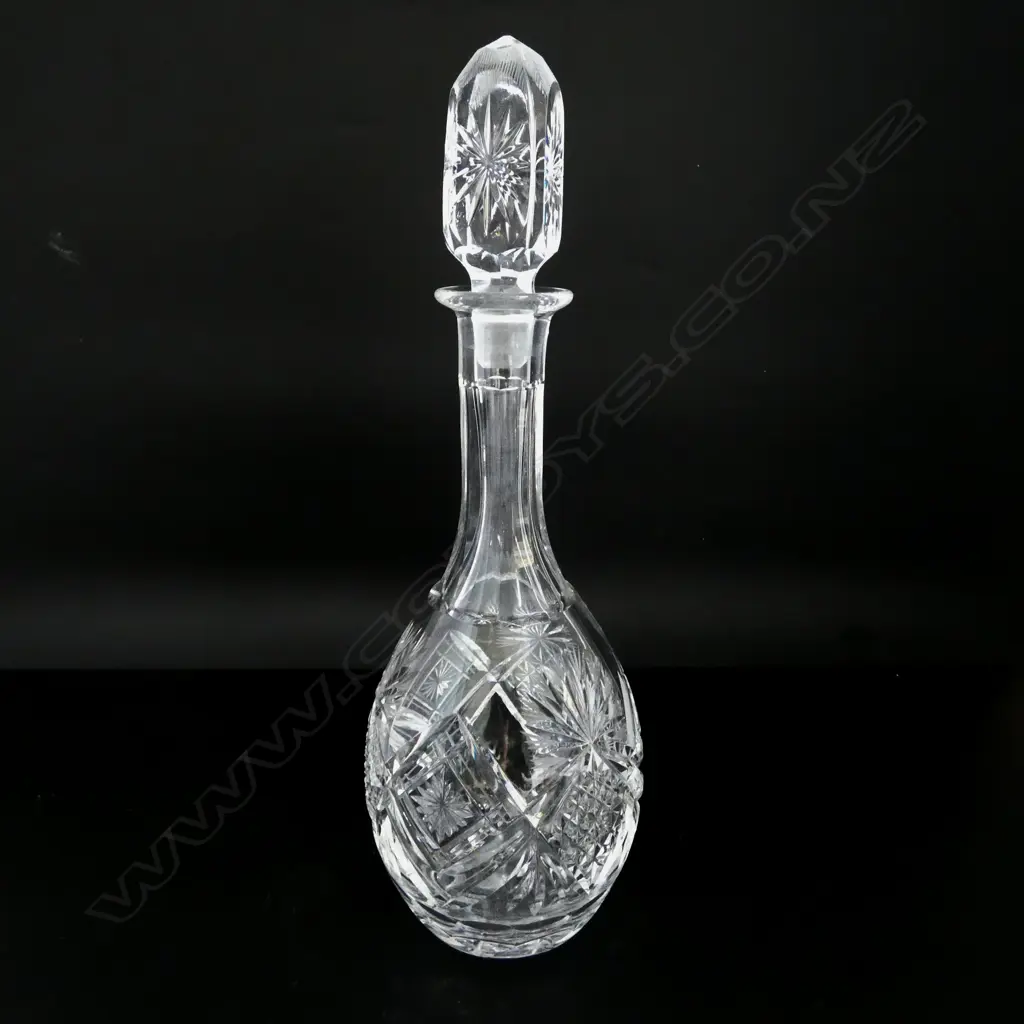 CUT CRYSTAL DECANTER H.360mm Image 1++