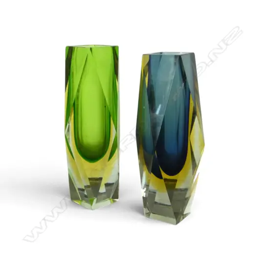 PAIR OF ITALIAN MURANO SEGUSO FACETED GLASS VASES H.170mm